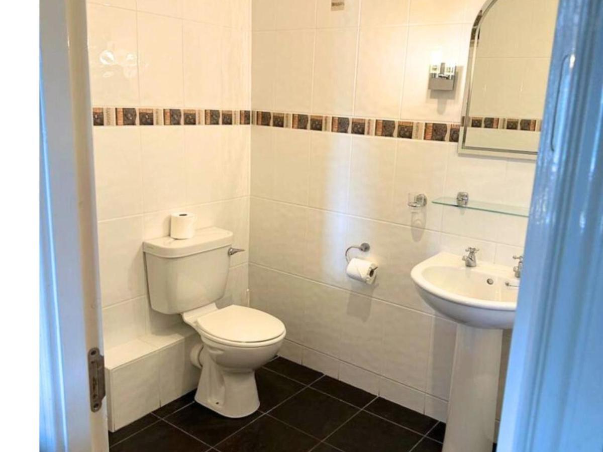 Spacious 2 Bedroom Apartment In קיל איירן מראה חיצוני תמונה
