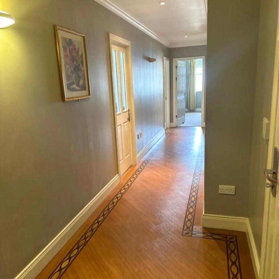 Spacious 2 Bedroom Apartment In קיל איירן מראה חיצוני תמונה