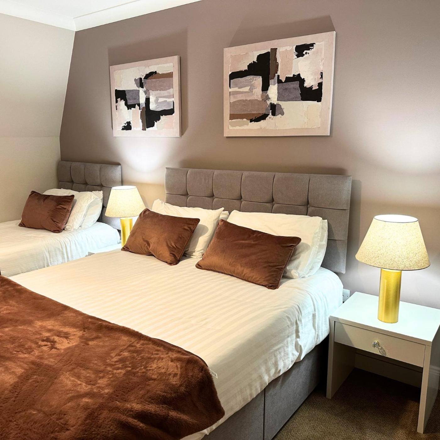 Spacious 2 Bedroom Apartment In קיל איירן מראה חיצוני תמונה