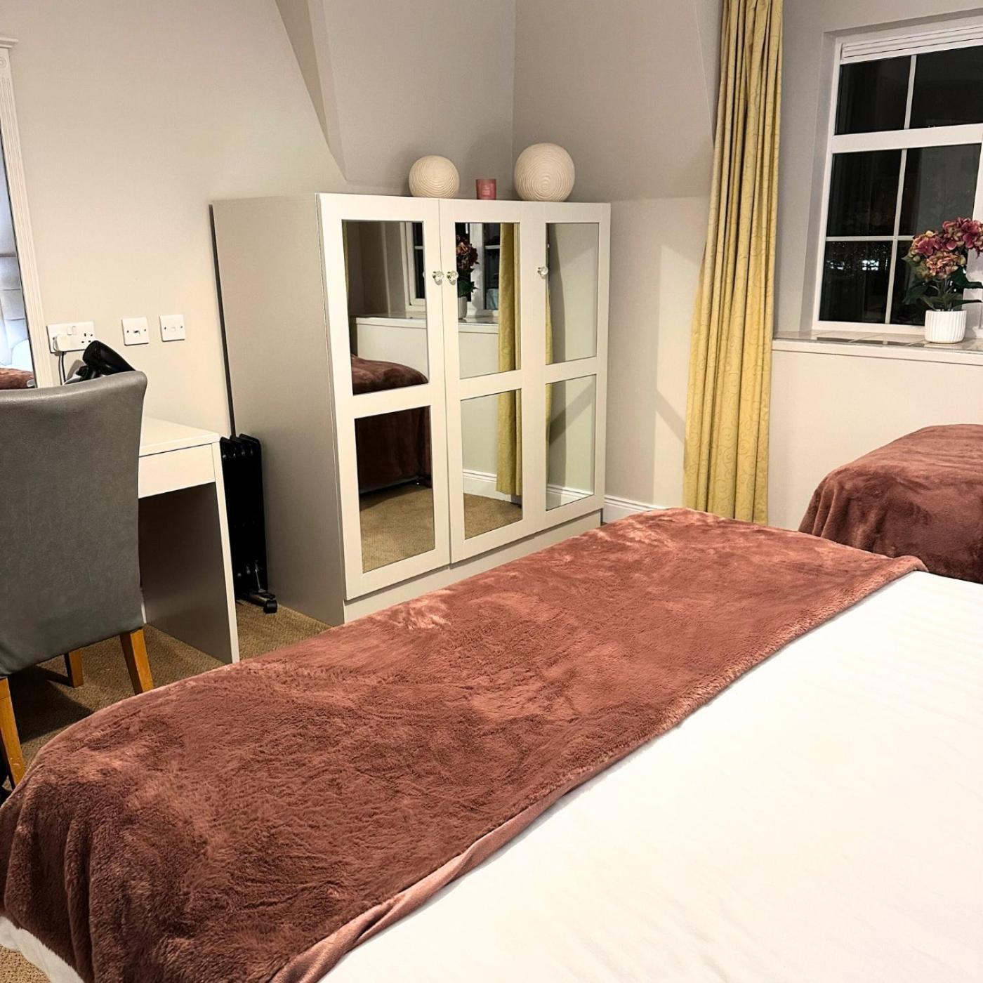 Spacious 2 Bedroom Apartment In קיל איירן מראה חיצוני תמונה